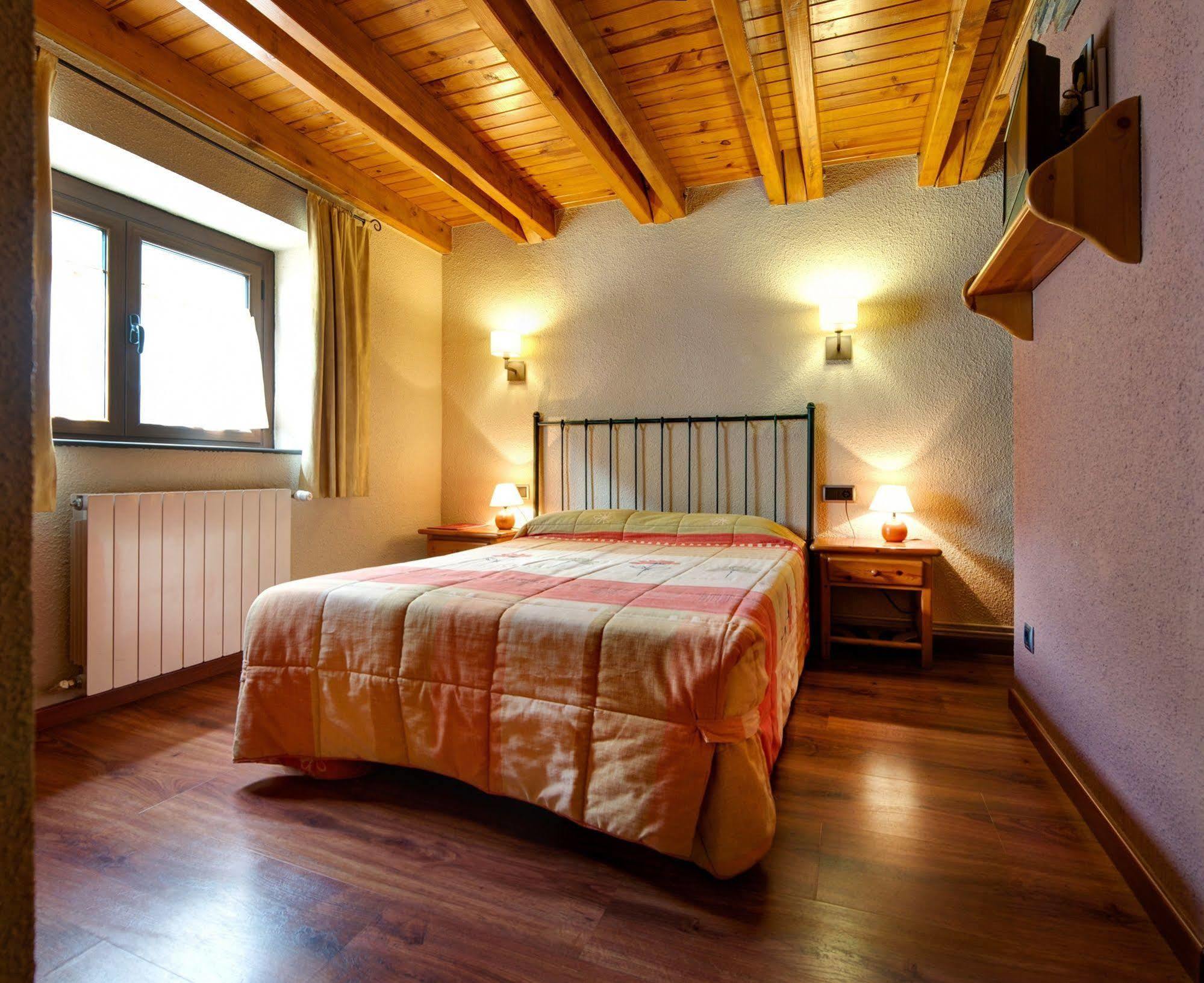 Hostal La Placa Erill la Vall Exterior photo