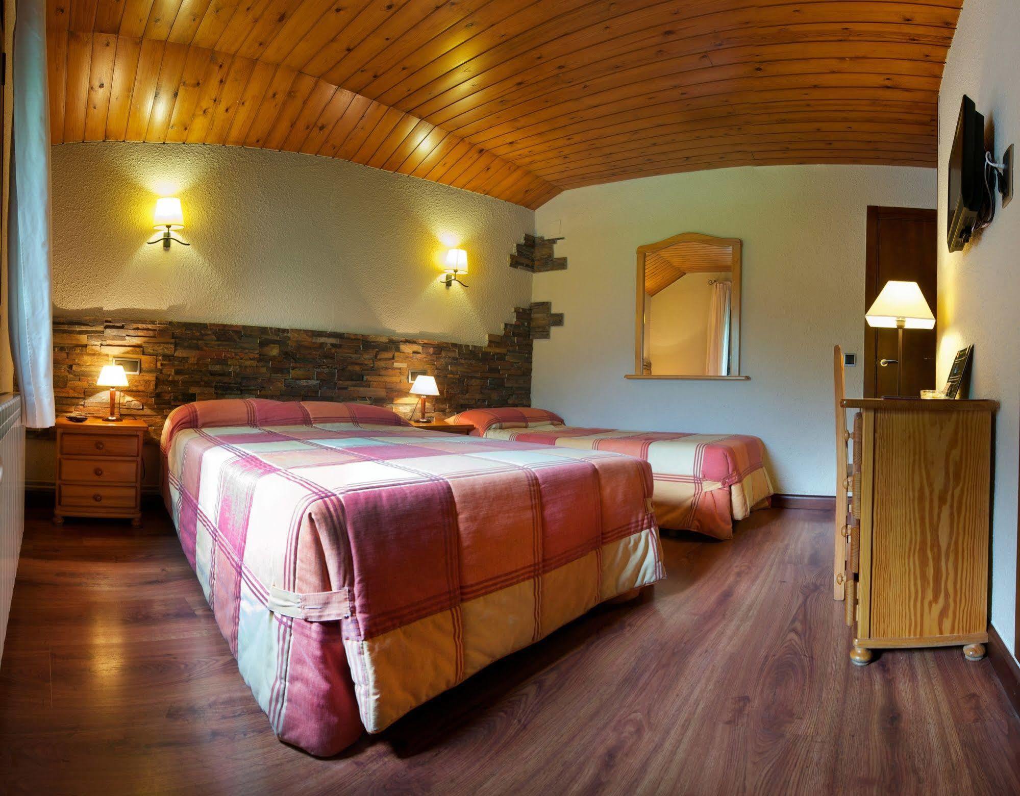 Hostal La Placa Erill la Vall Exterior photo